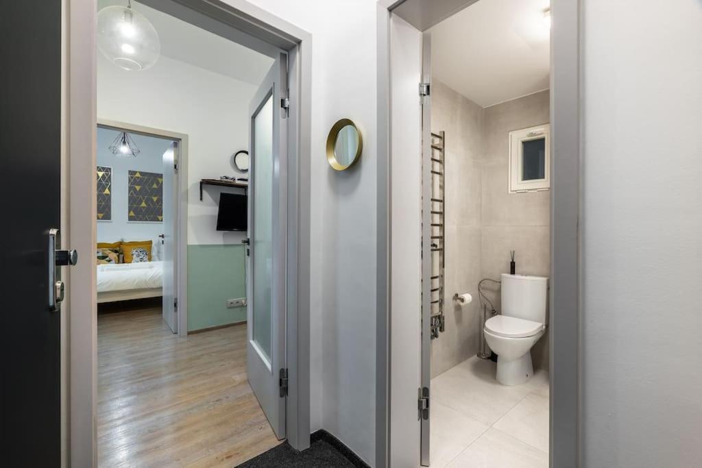 Cute 1Bedroom Center Apartment Прага Экстерьер фото